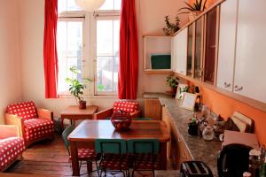 casa volante hostal hostel