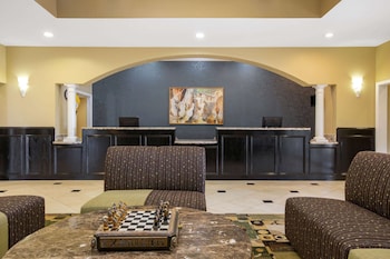 La Quinta Inn & Suites Pearland,Near Southwyck Golf Club,3 star
