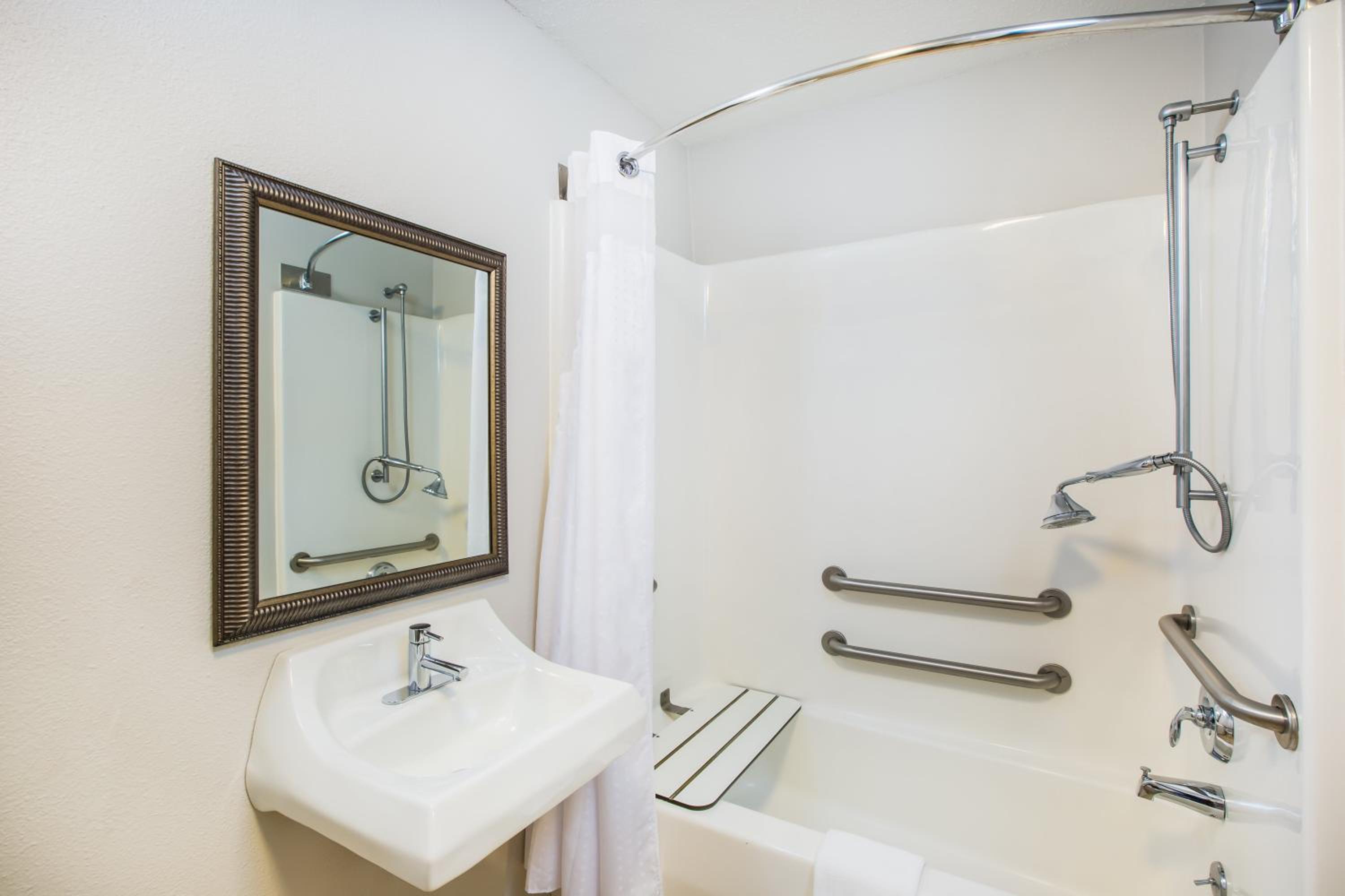 holiday inn express and suites bellevue by ihg