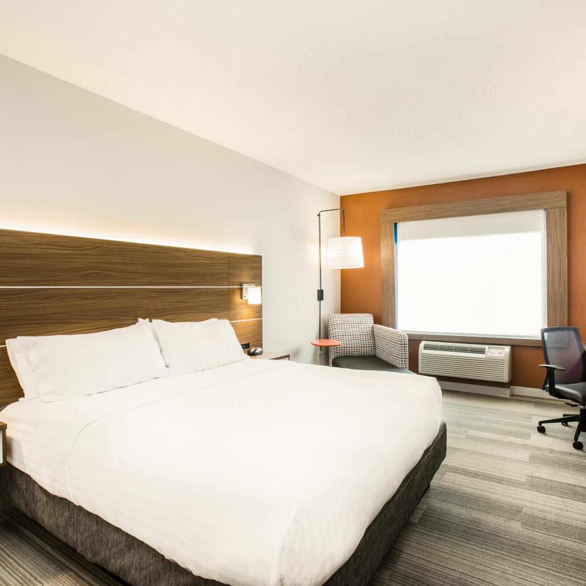 holiday inn express and suites bellevue by ihg