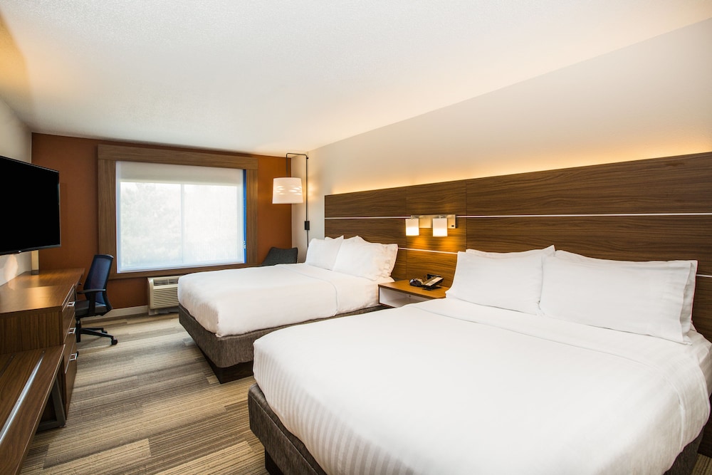 holiday inn express and suites bellevue by ihg