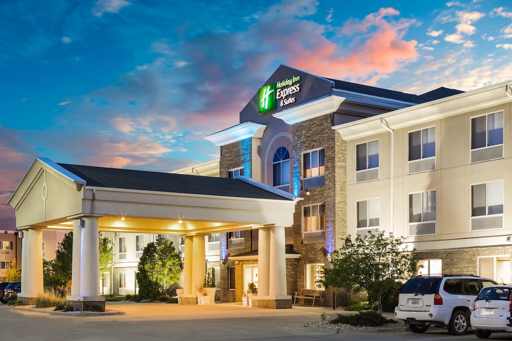holiday inn express and suites bellevue by ihg