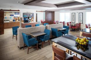 holiday inn express and suites bellevue by ihg
