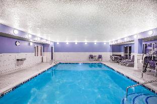 holiday inn express and suites bellevue by ihg