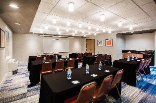 holiday inn express and suites bellevue by ihg