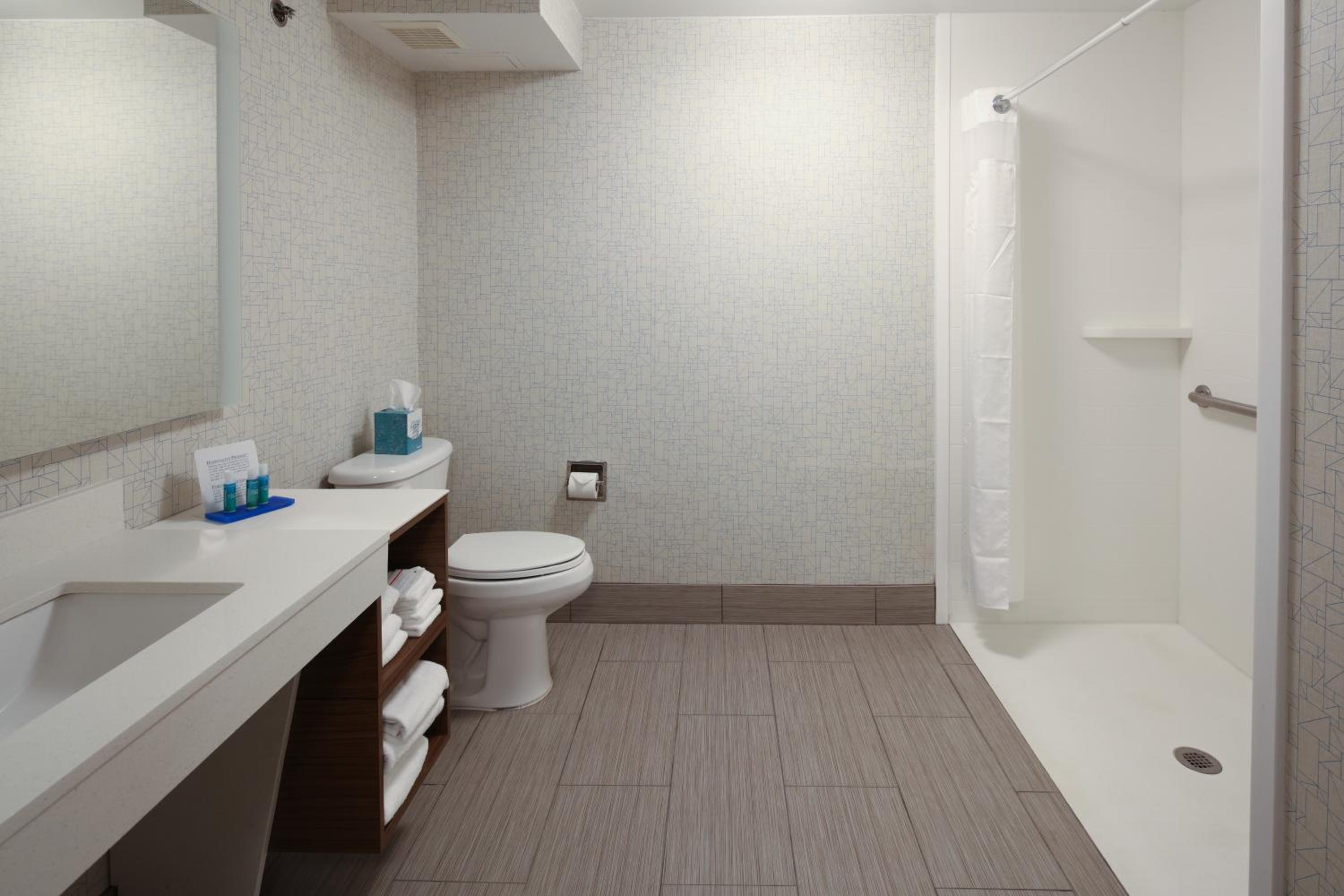 holiday inn express hotel and suites cincinnati se newport