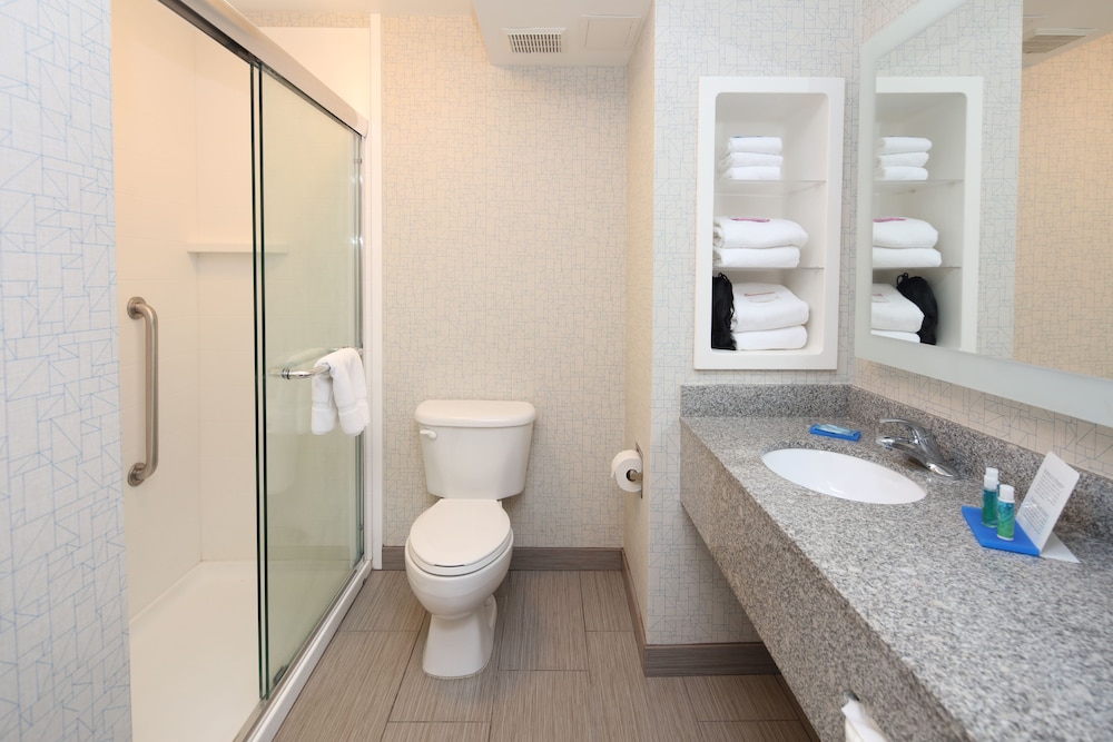 holiday inn express hotel and suites cincinnati se newport