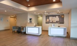 holiday inn express hotel and suites cincinnati se newport