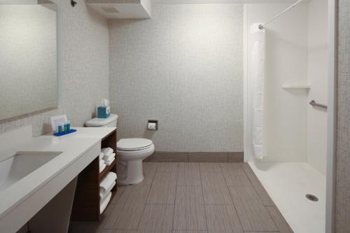 holiday inn express hotel and suites cincinnati se newport