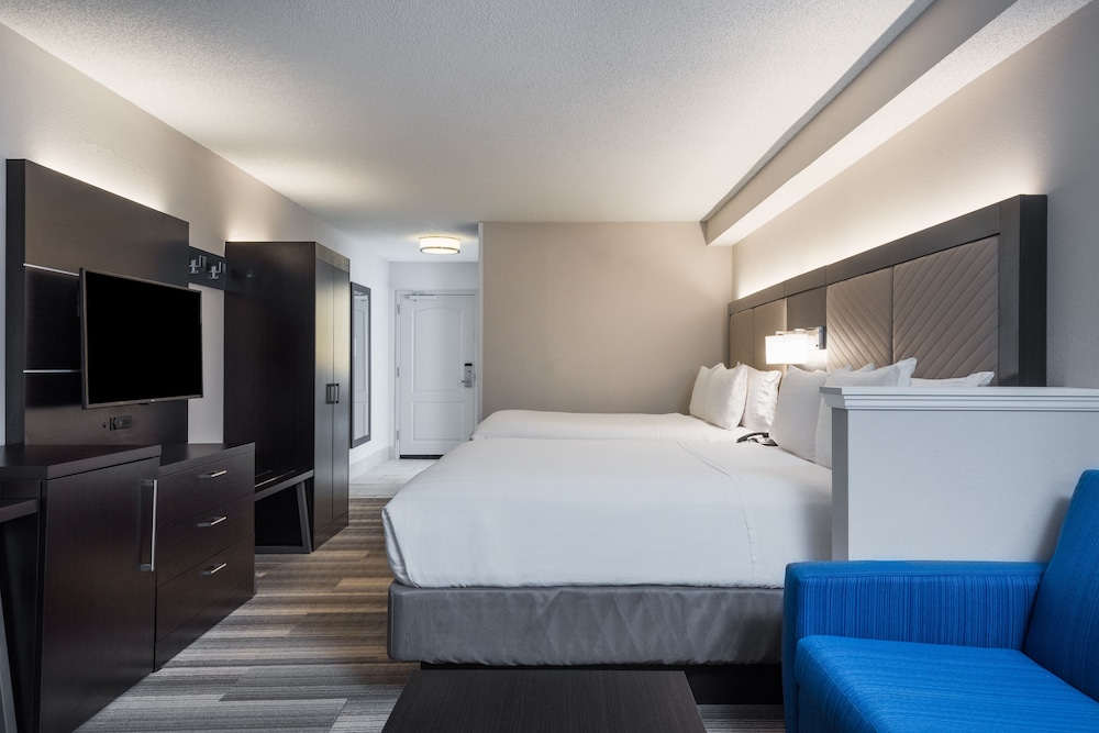 holiday inn express and suites florence i 95 and i