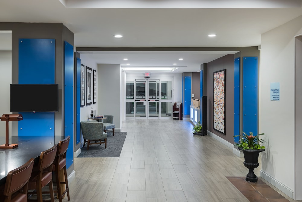 holiday inn express and suites florence i 95 and i