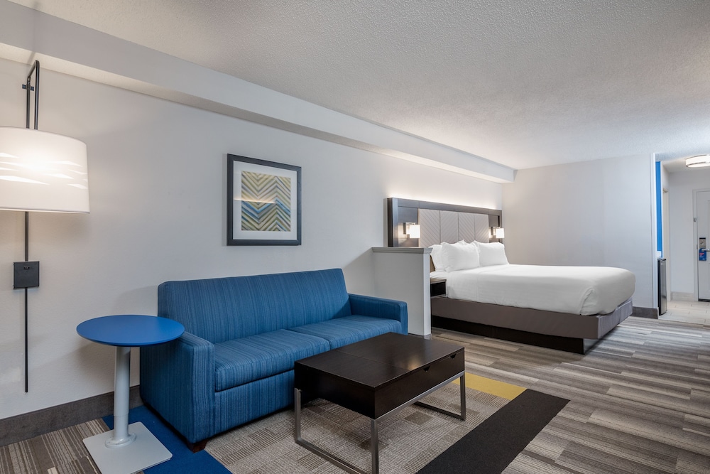 holiday inn express and suites florence i 95 and i