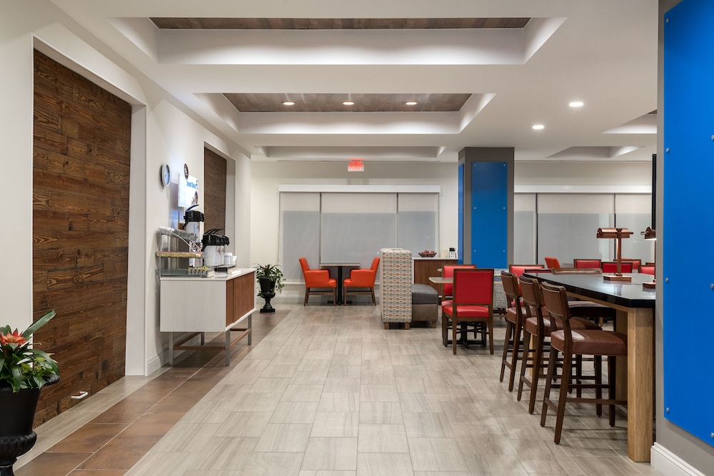 holiday inn express and suites florence i 95 and i