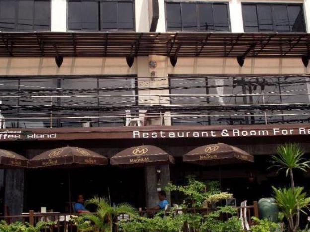 coffee island hostel