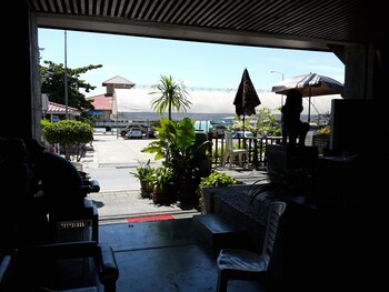 coffee island hostel