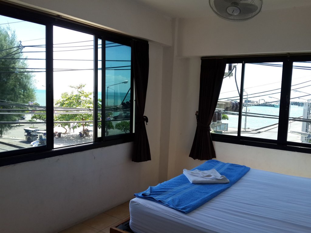 coffee island hostel