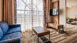 holiday inn express and suites detroit farmington hills