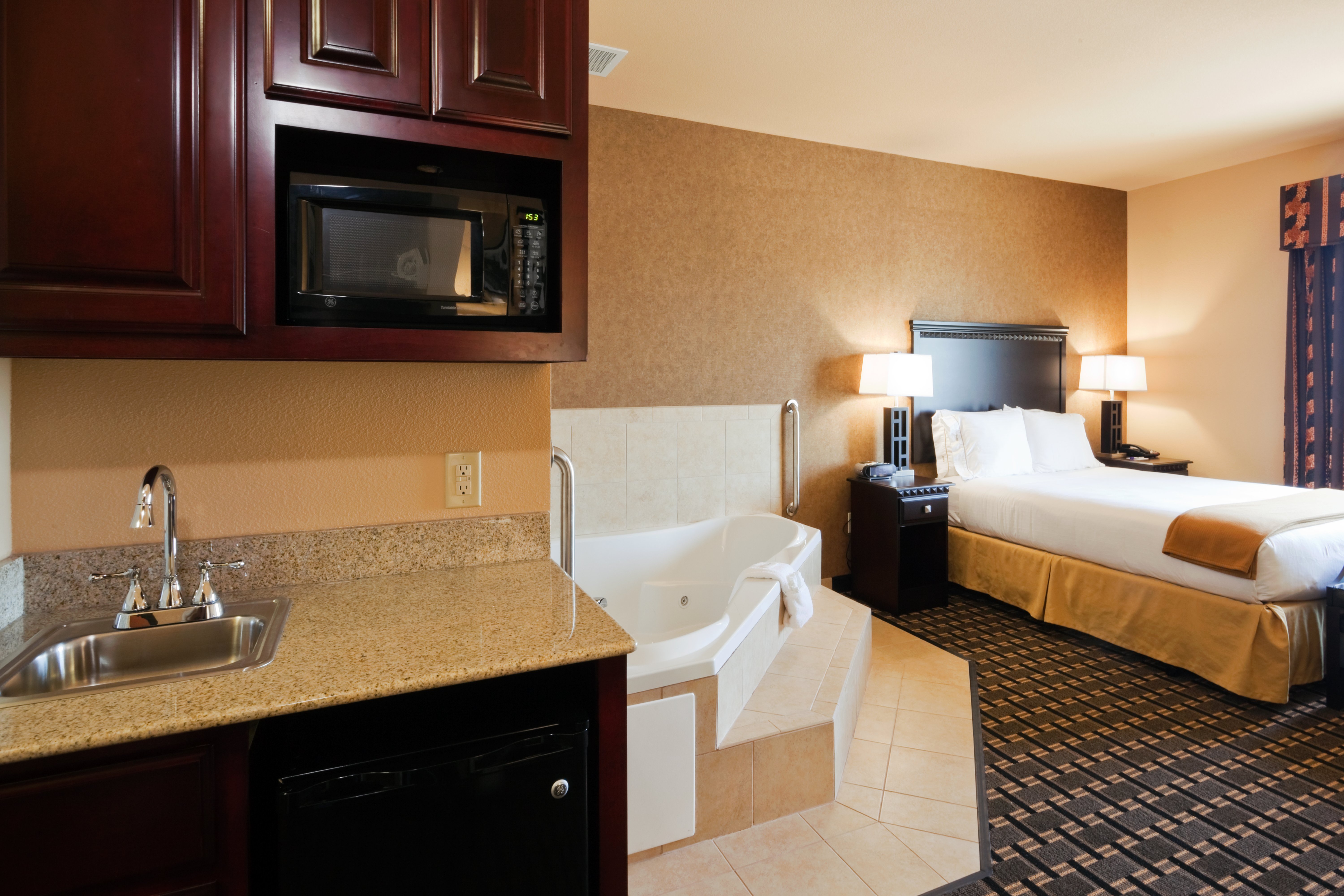 holiday inn express hotel and suites ennis by ihg