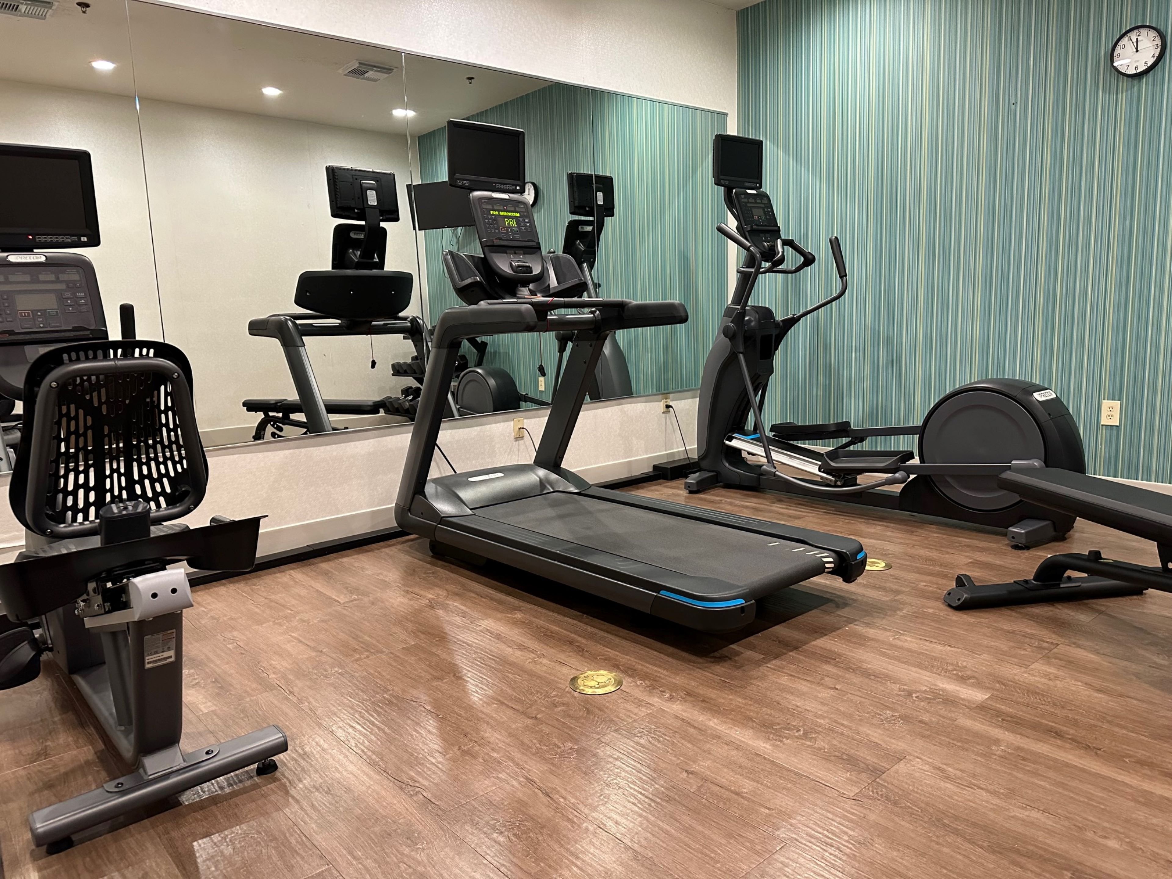 holiday inn express hotel and suites ennis by ihg