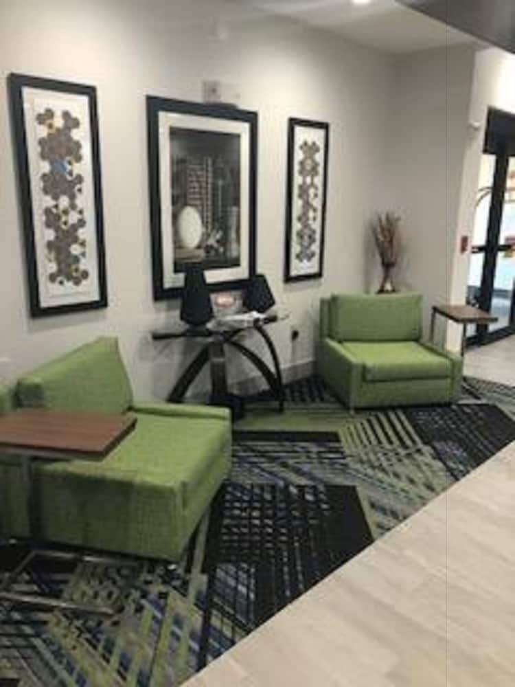 holiday inn express hotel and suites ennis by ihg