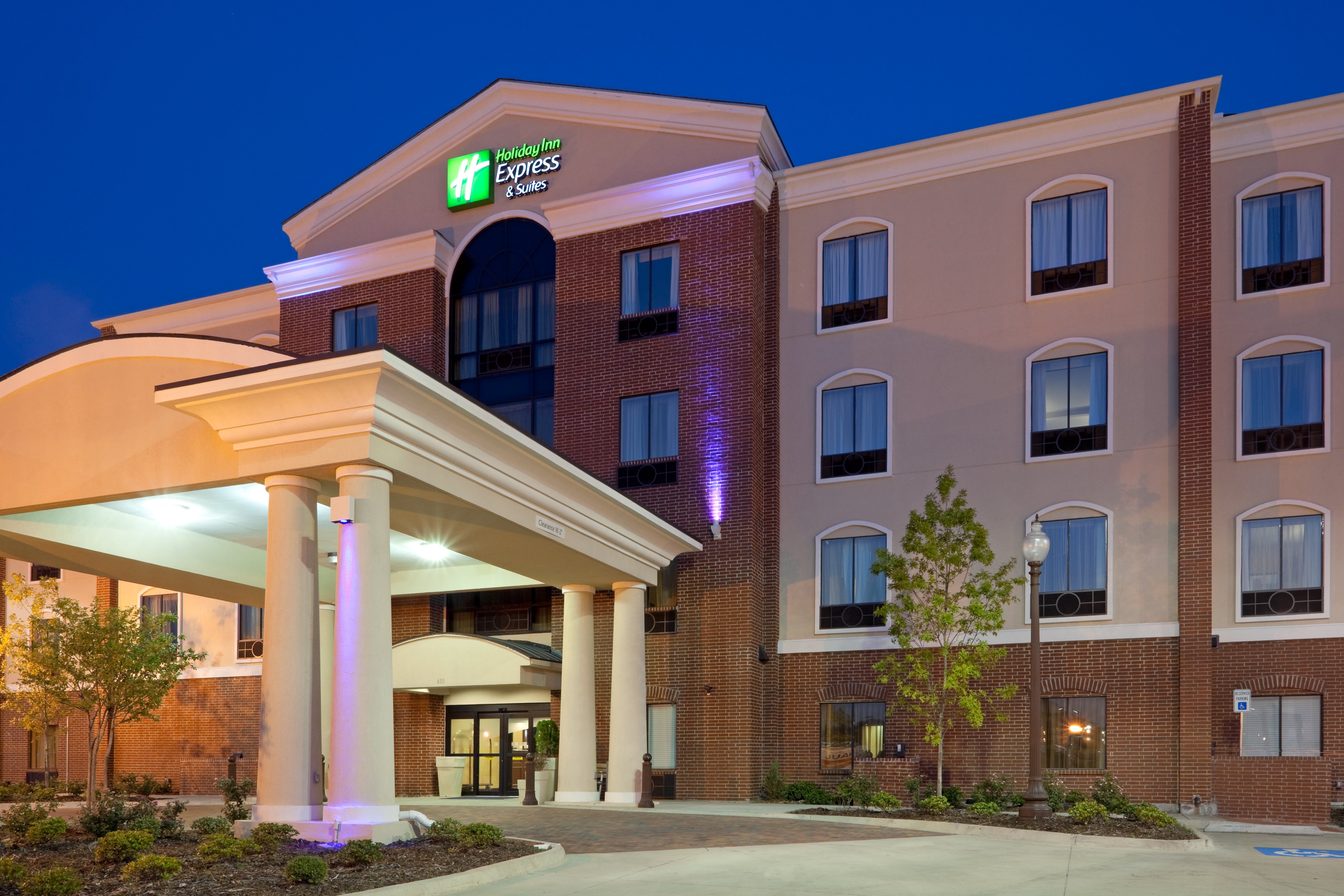 holiday inn express hotel and suites ennis by ihg