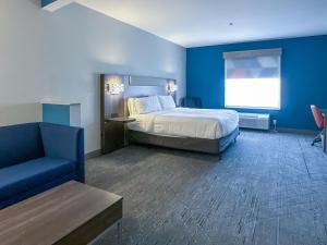 holiday inn express hotel and suites ennis by ihg