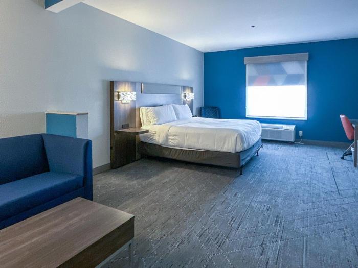 holiday inn express hotel and suites ennis by ihg