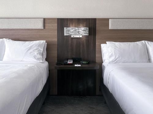 holiday inn express hotel and suites ennis by ihg