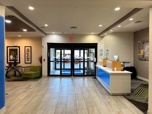 holiday inn express hotel and suites ennis by ihg