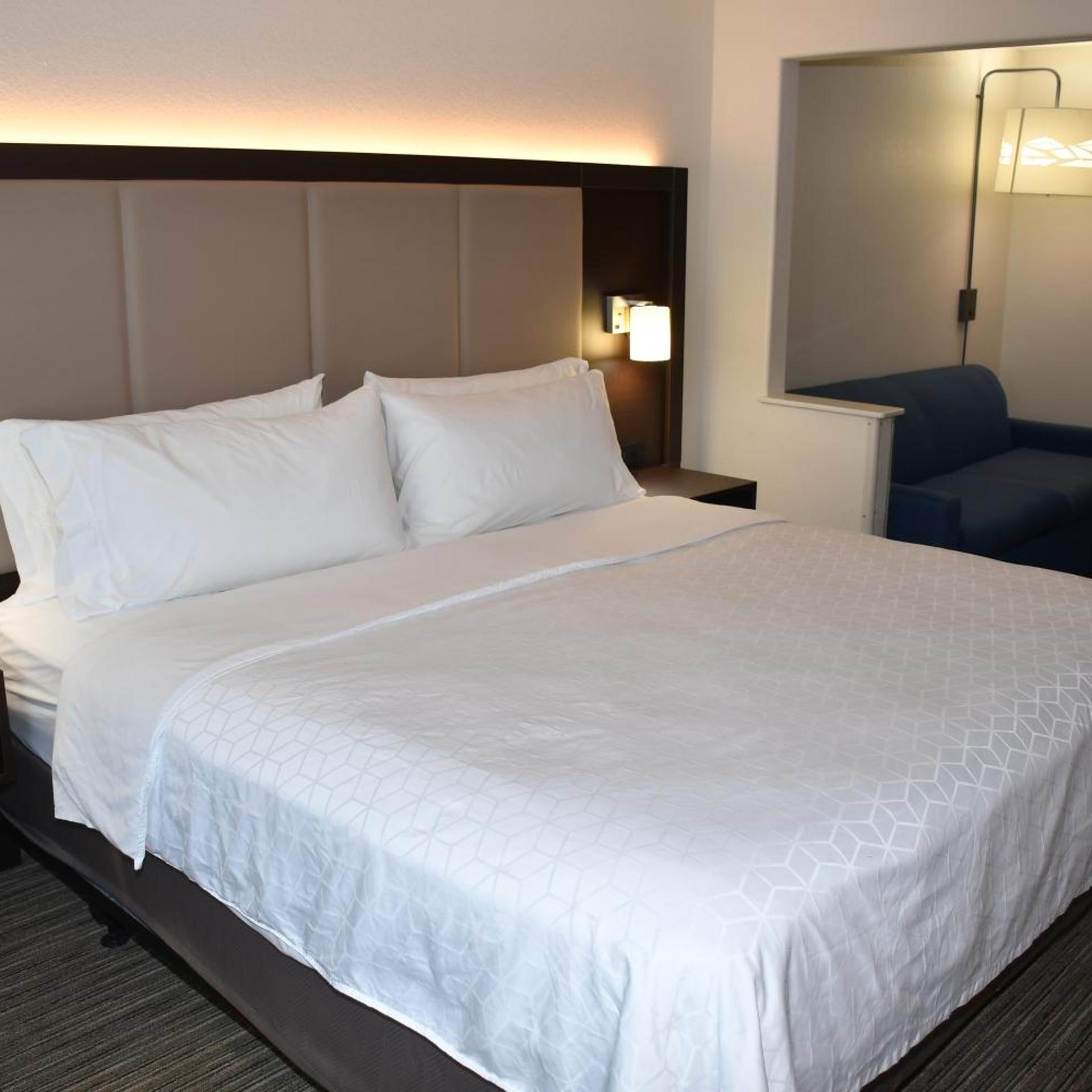 holiday inn express evanston by ihg