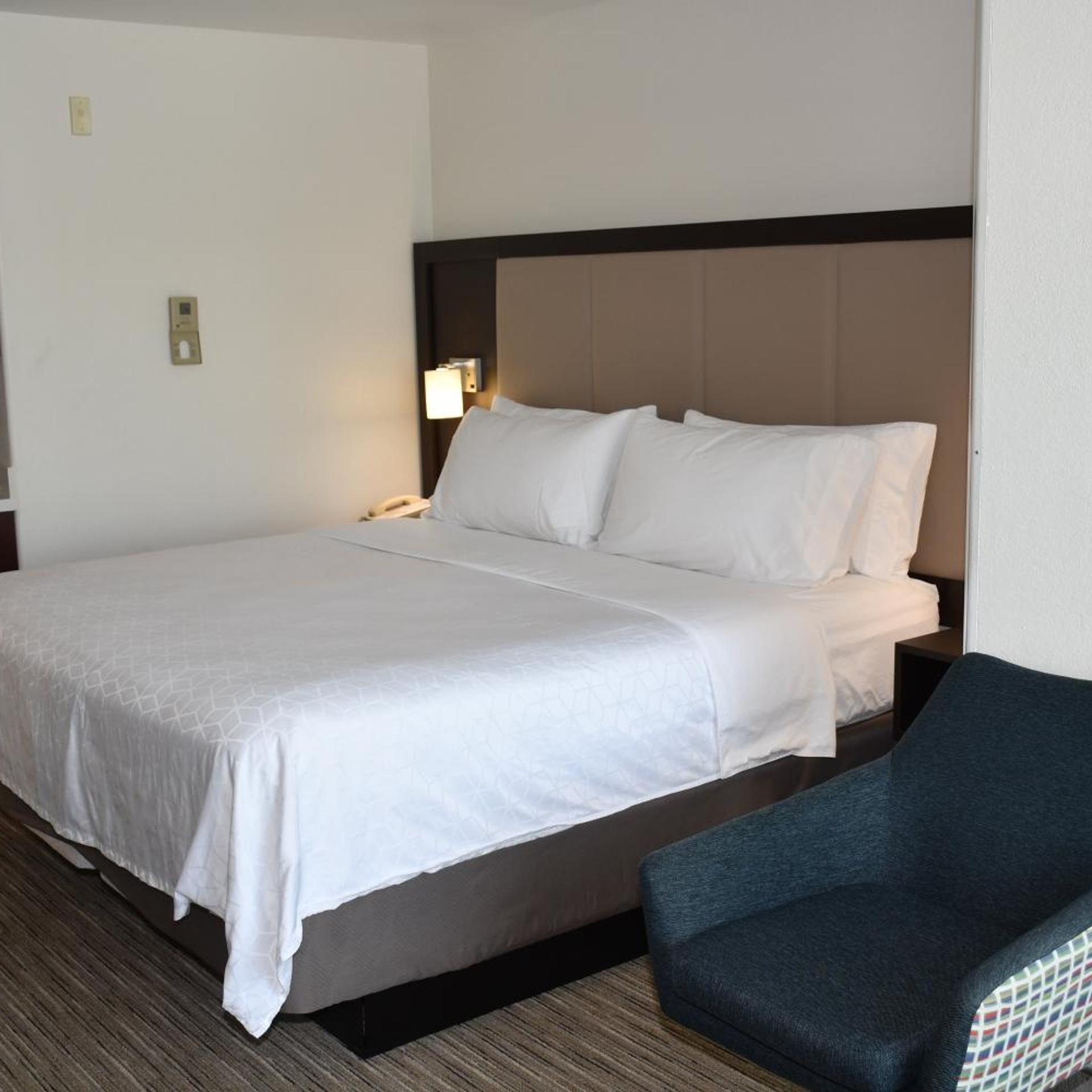 holiday inn express evanston by ihg