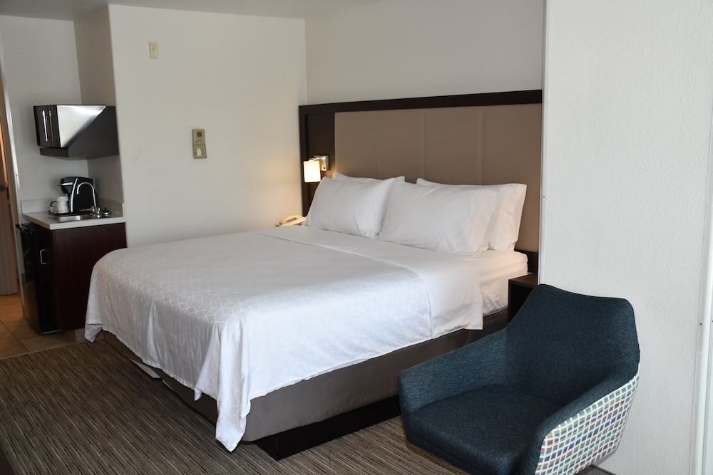 holiday inn express evanston by ihg