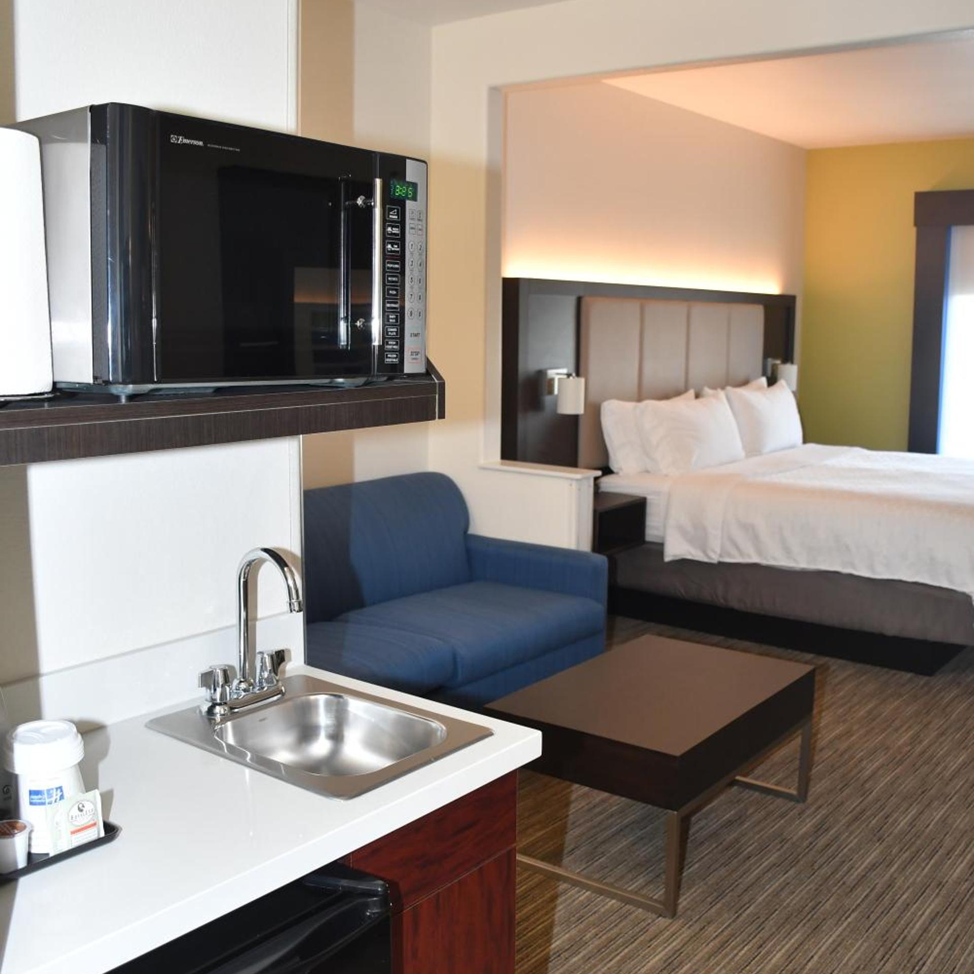 holiday inn express evanston by ihg