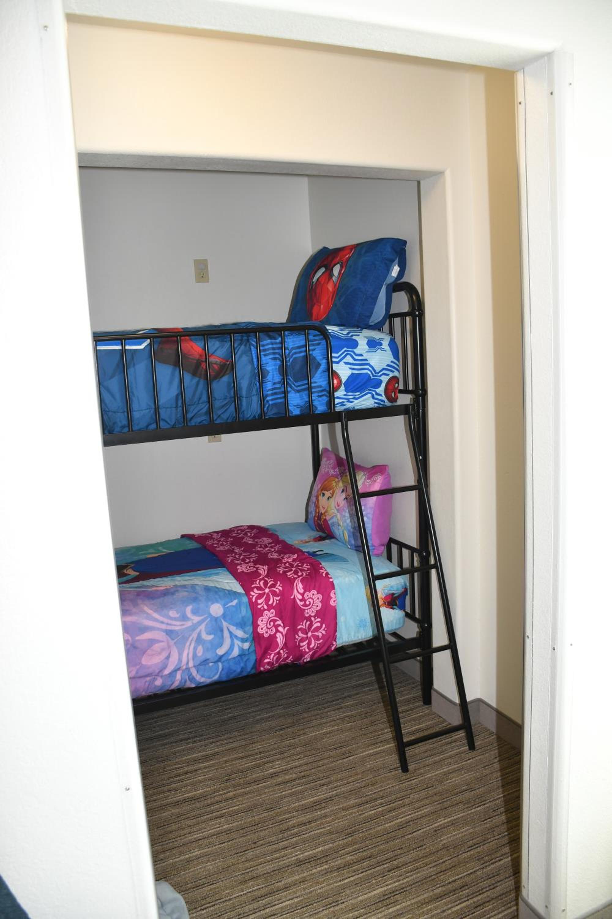 holiday inn express evanston by ihg