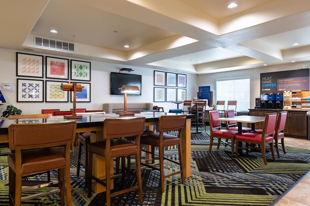 holiday inn express evanston by ihg