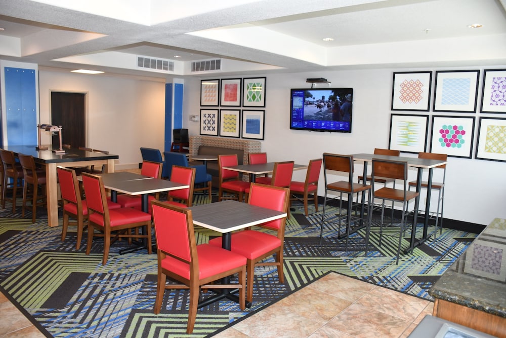 holiday inn express evanston by ihg