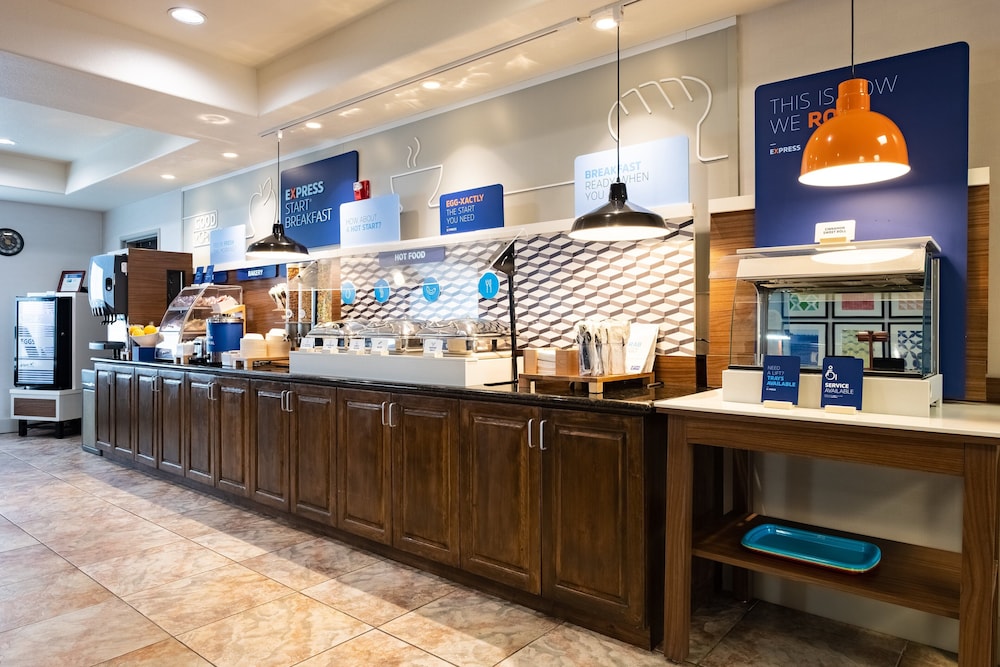 holiday inn express evanston by ihg