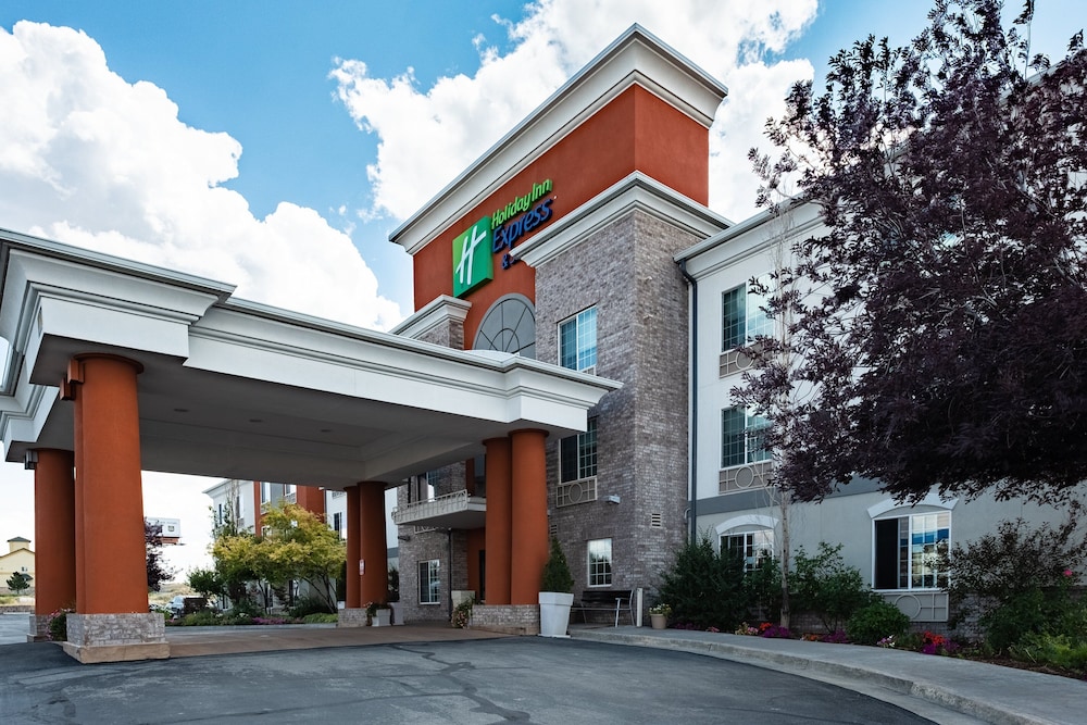 holiday inn express evanston by ihg