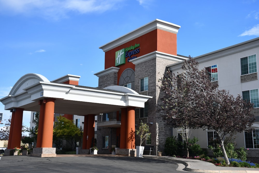 holiday inn express evanston by ihg