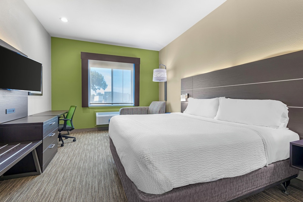 holiday inn express and suites fairfield north