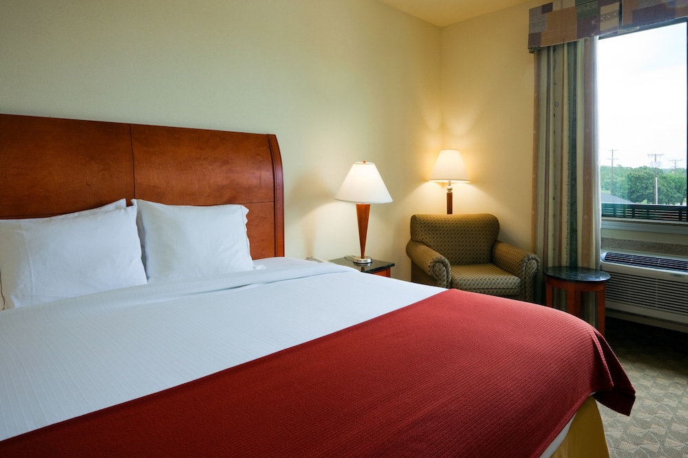 holiday inn express and suites fairfield north