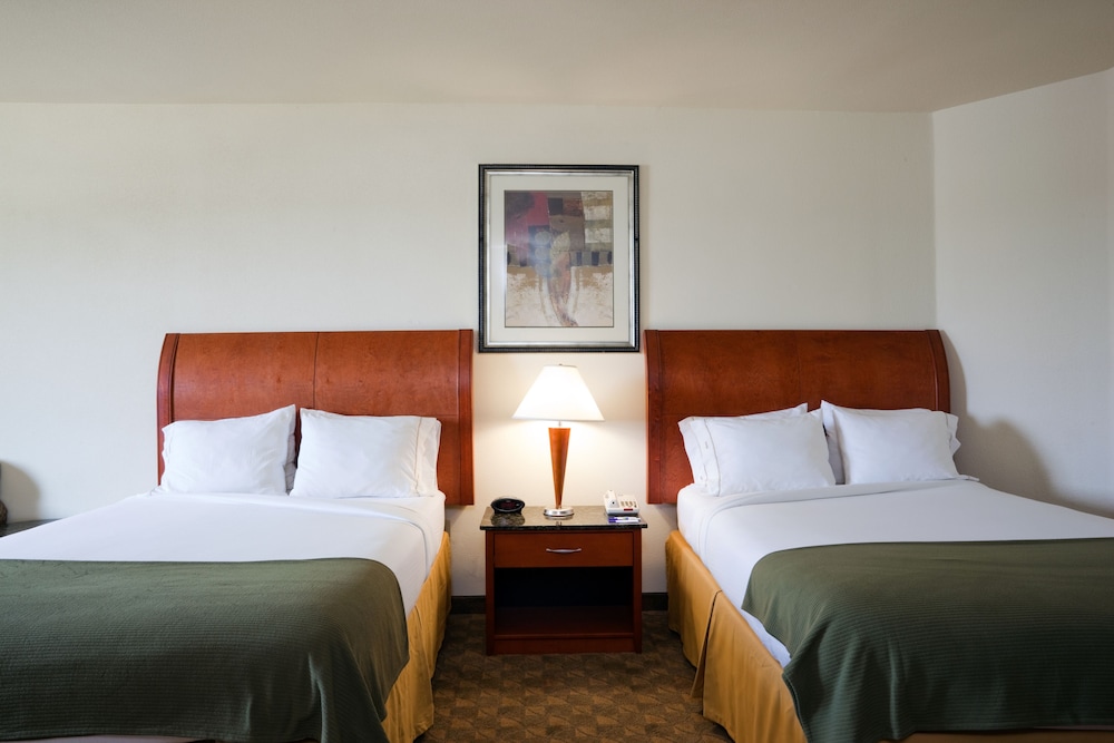 holiday inn express and suites fairfield north