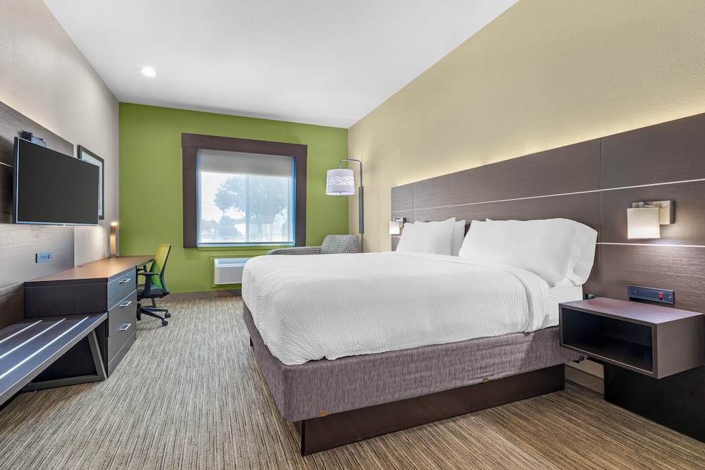 holiday inn express and suites fairfield north