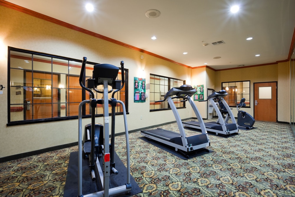 holiday inn express and suites fairfield north