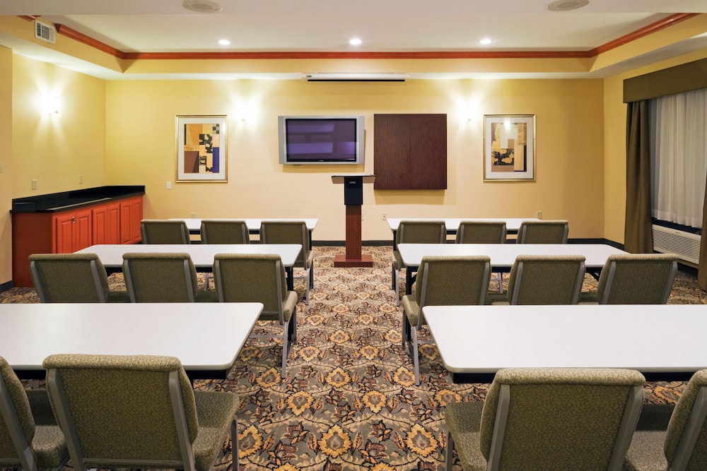 holiday inn express and suites fairfield north