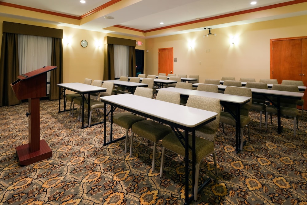 holiday inn express and suites fairfield north