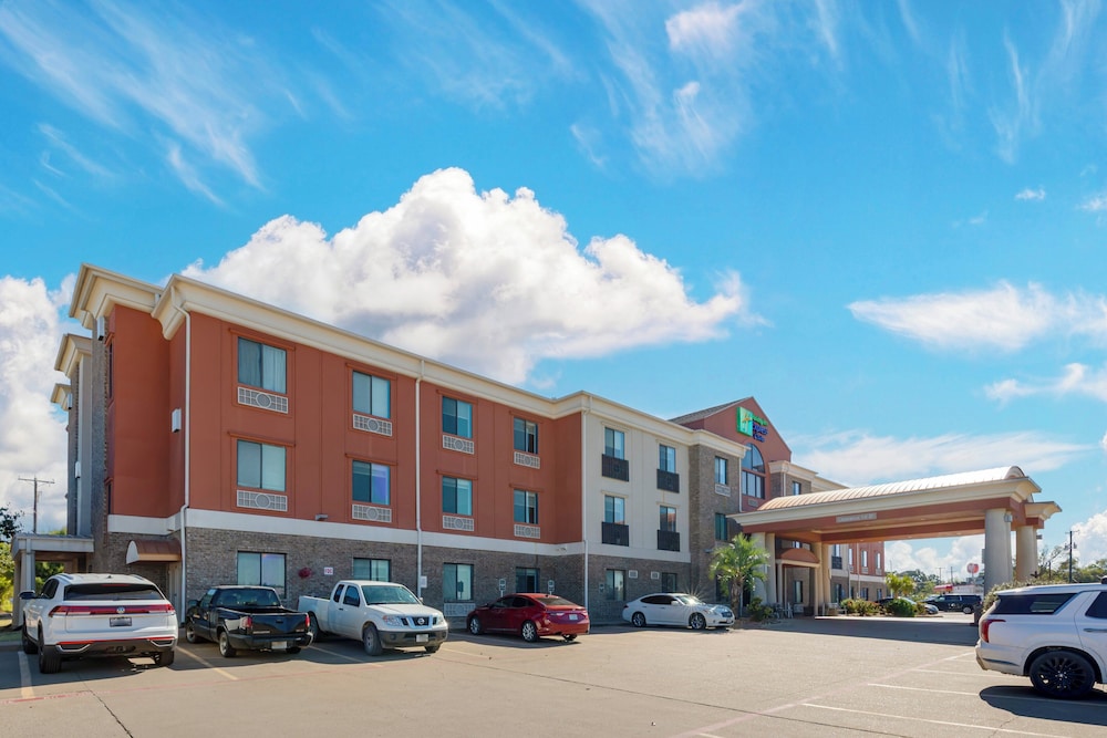holiday inn express and suites fairfield north