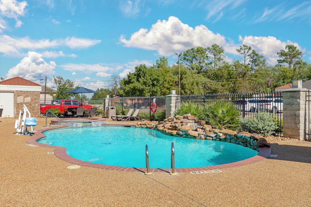 holiday inn express and suites fairfield north