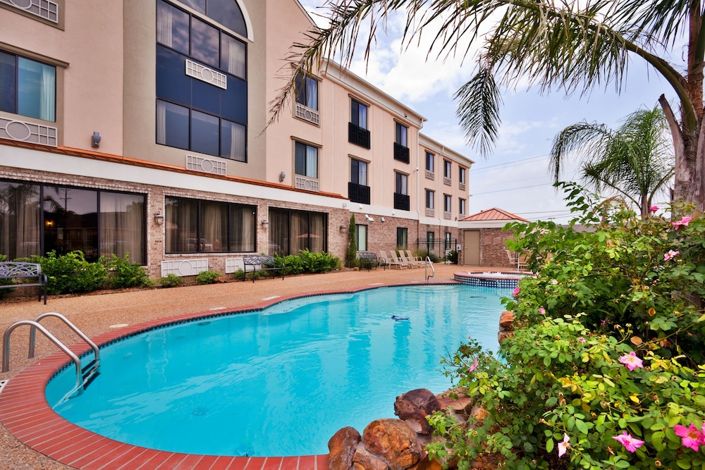 holiday inn express and suites fairfield north