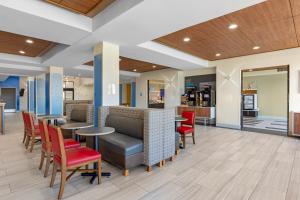 holiday inn express and suites fairfield north
